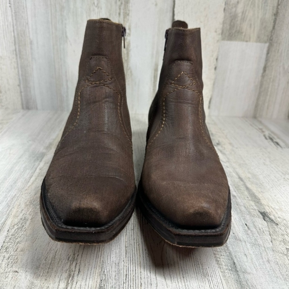 Men's Brown Leather Loblan Boots In a Size 8 in EUC!